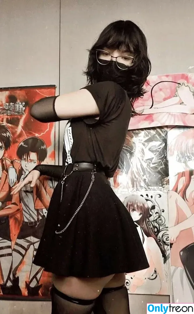 Momoiro Cosplay nude photo #0003 (momoiroaguiraru / momoirowaifu)