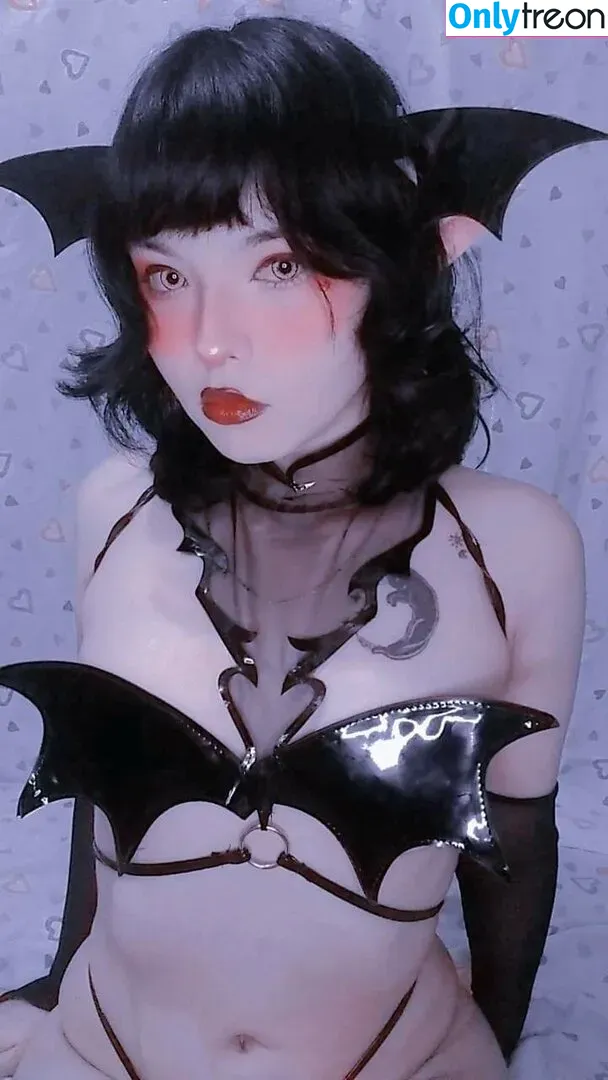 Momoiro Cosplay nude photo #0006 (momoiroaguiraru / momoirowaifu)