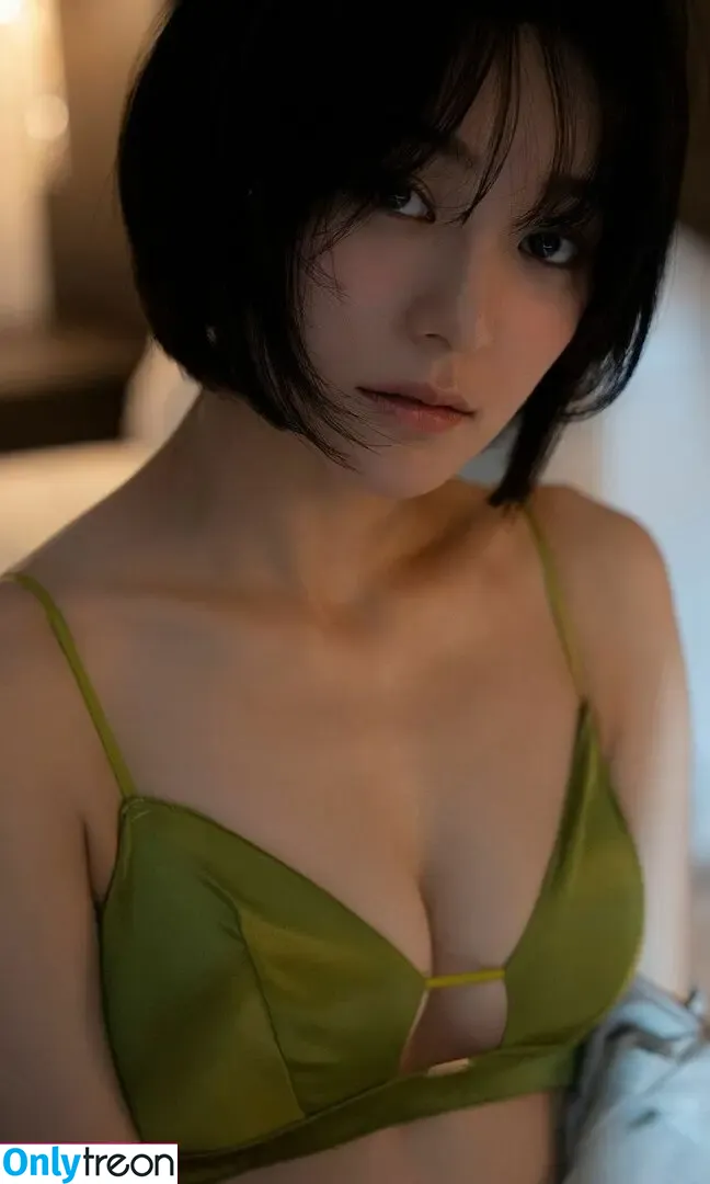 momottiiii nude photo #0018 (Momoko Arata / momo)
