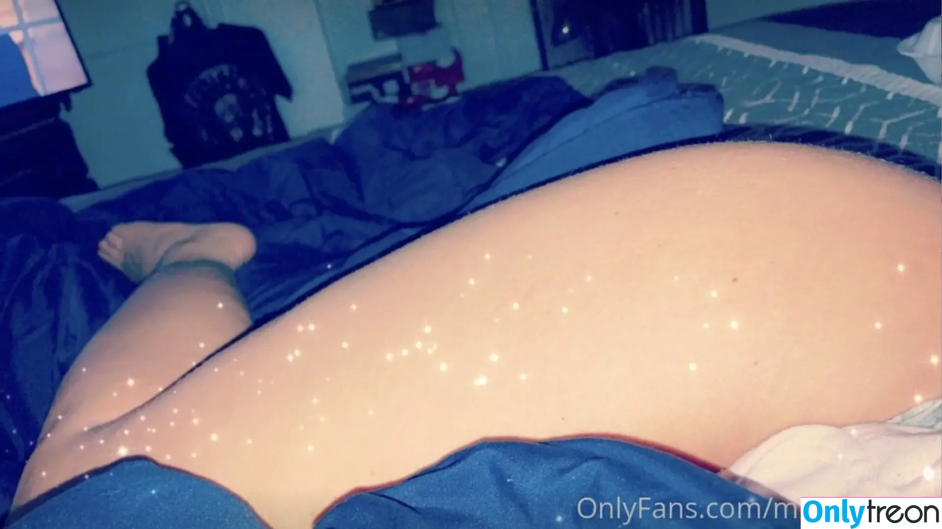 momz1spicy nude photo #0020 (momz1spicy)
