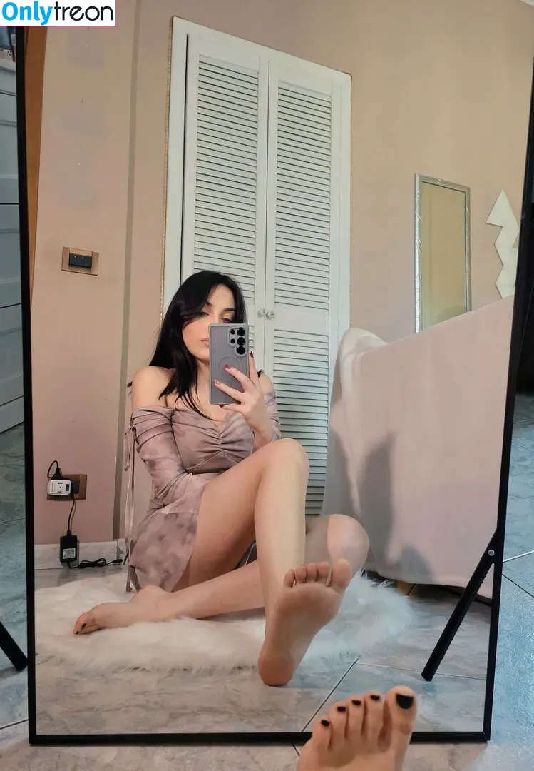Mona Schon nude photo #0061 (Italian Streamer / monaschon)