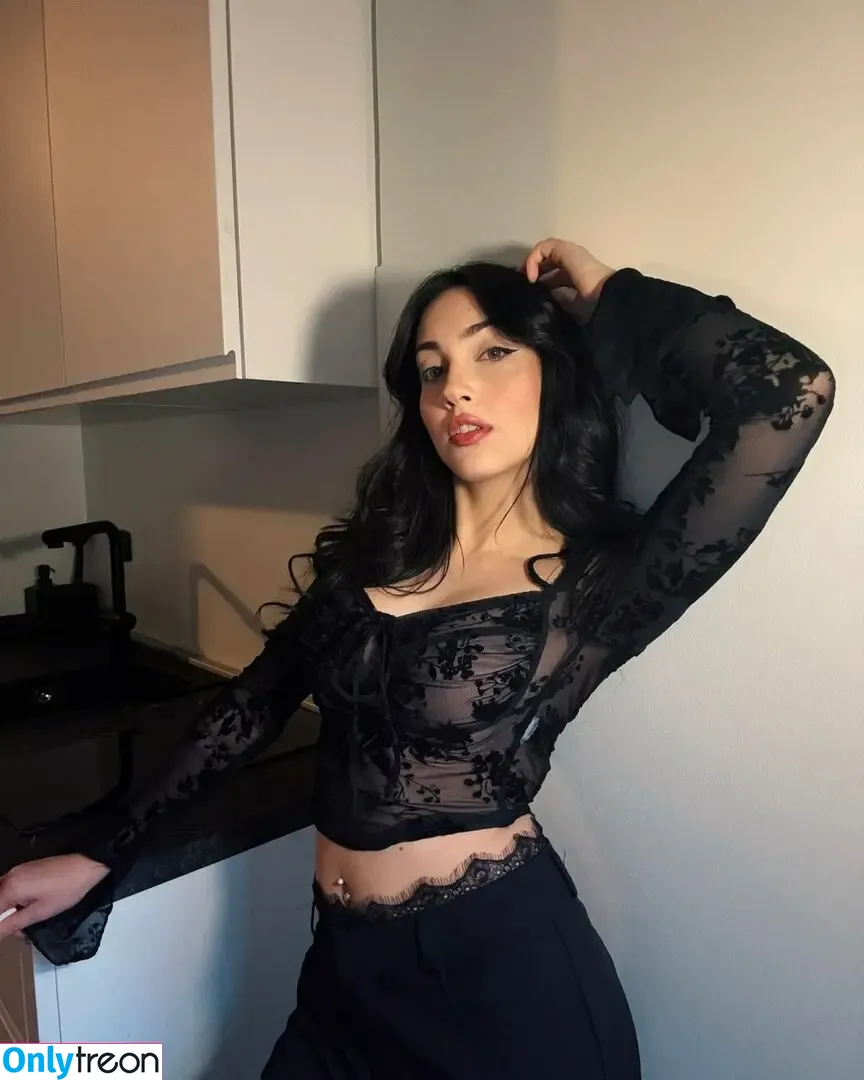 Mona Schon nude photo #0076 (Italian Streamer / monaschon)