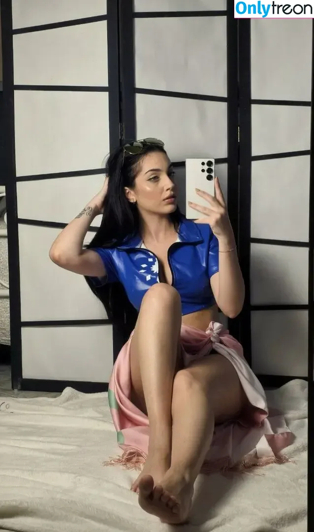 Mona Schon nude photo #0106 (Italian Streamer / monaschon)