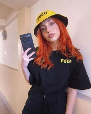 Mona Schon / Italian Streamer / monaschon nude photo #0020