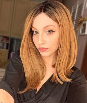 Mona Schon / Italian Streamer / monaschon nude photo #0031