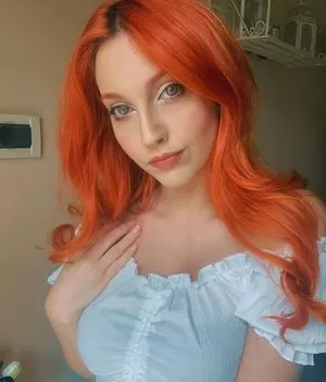Mona Schon / Italian Streamer / monaschon nude photo #0034