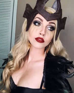 Mona Schon / Italian Streamer / monaschon nude photo #0064