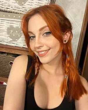 Mona Schon / Italian Streamer / monaschon nude photo #0070