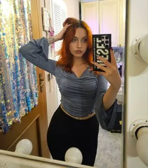 Mona Schon / Italian Streamer / monaschon nude photo #0132
