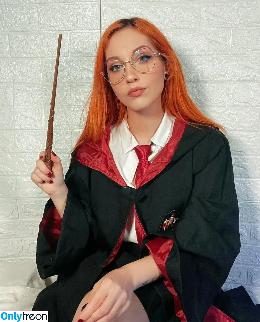 Mona Schon nude photo #0018 (Italian Streamer / monaschon)