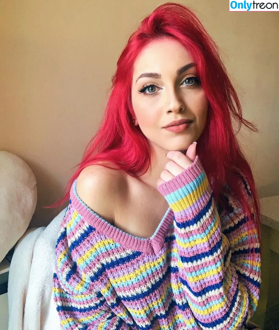 Mona Schon nude photo #0055 (Italian Streamer / monaschon)