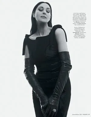 Monica Bellucci / aMonicaBellucci / bellucciginebra / monicabellucciofficiel nude photo #0057