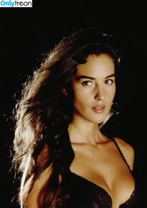 Monica Bellucci / aMonicaBellucci / bellucciginebra / monicabellucciofficiel nude photo #0258