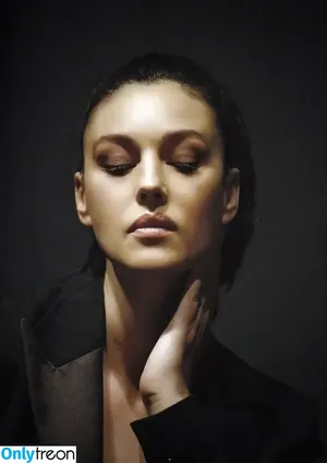Monica Bellucci / aMonicaBellucci / bellucciginebra / monicabellucciofficiel nude photo #0264