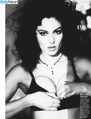 Monica Bellucci / aMonicaBellucci / bellucciginebra / monicabellucciofficiel nude photo #0308