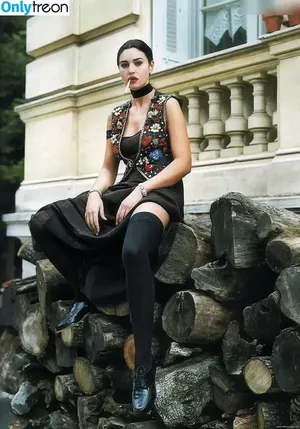 Monica Bellucci / aMonicaBellucci / bellucciginebra / monicabellucciofficiel nude photo #0323
