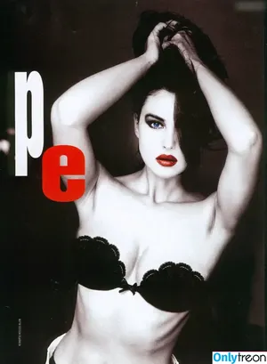 Monica Bellucci / aMonicaBellucci / bellucciginebra / monicabellucciofficiel nude photo #0327