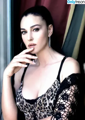 Monica Bellucci / aMonicaBellucci / bellucciginebra / monicabellucciofficiel nude photo #0350