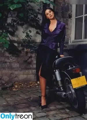 Monica Bellucci / aMonicaBellucci / bellucciginebra / monicabellucciofficiel nude photo #0397