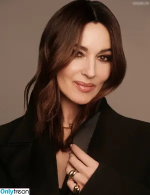Monica Bellucci / aMonicaBellucci / bellucciginebra / monicabellucciofficiel nude photo #0405