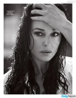 Monica Bellucci / aMonicaBellucci / bellucciginebra / monicabellucciofficiel nude photo #0424