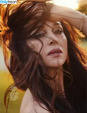 Monica Bellucci / aMonicaBellucci / bellucciginebra / monicabellucciofficiel nude photo #0425