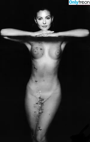 Monica Bellucci / aMonicaBellucci / bellucciginebra / monicabellucciofficiel nude photo #0483