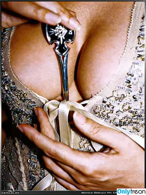 Monica Bellucci / aMonicaBellucci / bellucciginebra / monicabellucciofficiel nude photo #0632