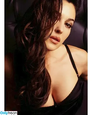 Monica Bellucci / aMonicaBellucci / bellucciginebra / monicabellucciofficiel nude photo #0674