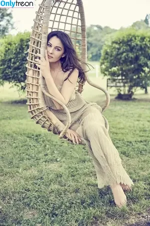 Monica Bellucci / aMonicaBellucci / bellucciginebra / monicabellucciofficiel nude photo #0731