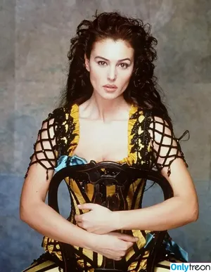 Monica Bellucci / aMonicaBellucci / bellucciginebra / monicabellucciofficiel nude photo #0781