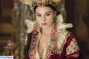 Monica Bellucci / aMonicaBellucci / bellucciginebra / monicabellucciofficiel nude photo #0800