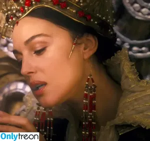 Monica Bellucci / aMonicaBellucci / bellucciginebra / monicabellucciofficiel nude photo #0808