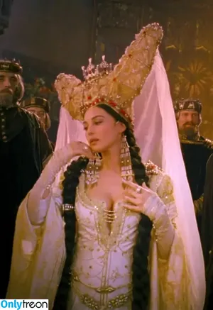 Monica Bellucci / aMonicaBellucci / bellucciginebra / monicabellucciofficiel nude photo #0809