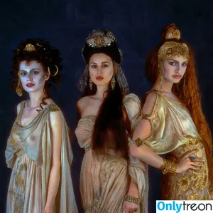 Monica Bellucci / aMonicaBellucci / bellucciginebra / monicabellucciofficiel nude photo #0843