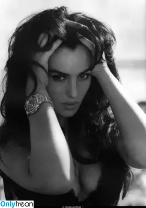 Monica Bellucci / aMonicaBellucci / bellucciginebra / monicabellucciofficiel nude photo #0874