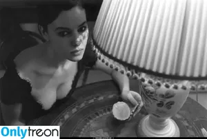 Monica Bellucci / aMonicaBellucci / bellucciginebra / monicabellucciofficiel nude photo #0878