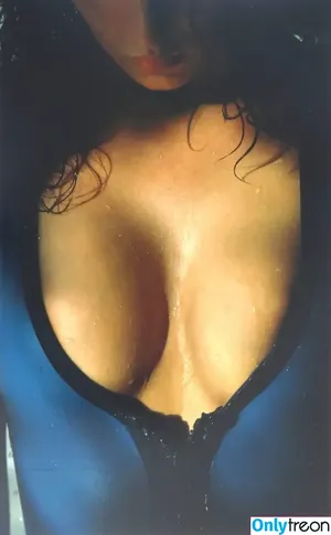 Monica Bellucci / aMonicaBellucci / bellucciginebra / monicabellucciofficiel nude photo #0886
