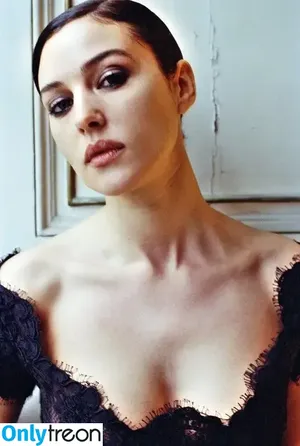 Monica Bellucci / aMonicaBellucci / bellucciginebra / monicabellucciofficiel nude photo #0888
