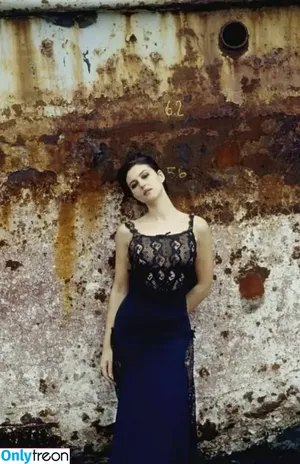 Monica Bellucci / aMonicaBellucci / bellucciginebra / monicabellucciofficiel nude photo #0909