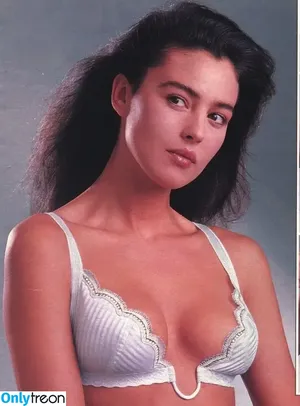 Monica Bellucci / aMonicaBellucci / bellucciginebra / monicabellucciofficiel nude photo #0913
