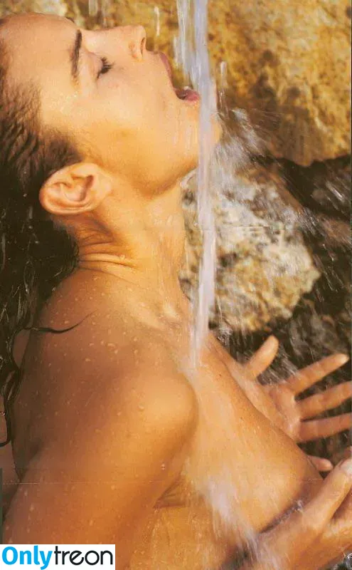 Monica Bellucci nude photo #0006 (aMonicaBellucci / bellucciginebra / monicabellucciofficiel)