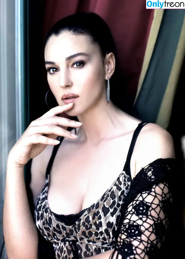 Monica Bellucci nude photo #0350 (aMonicaBellucci / bellucciginebra / monicabellucciofficiel)