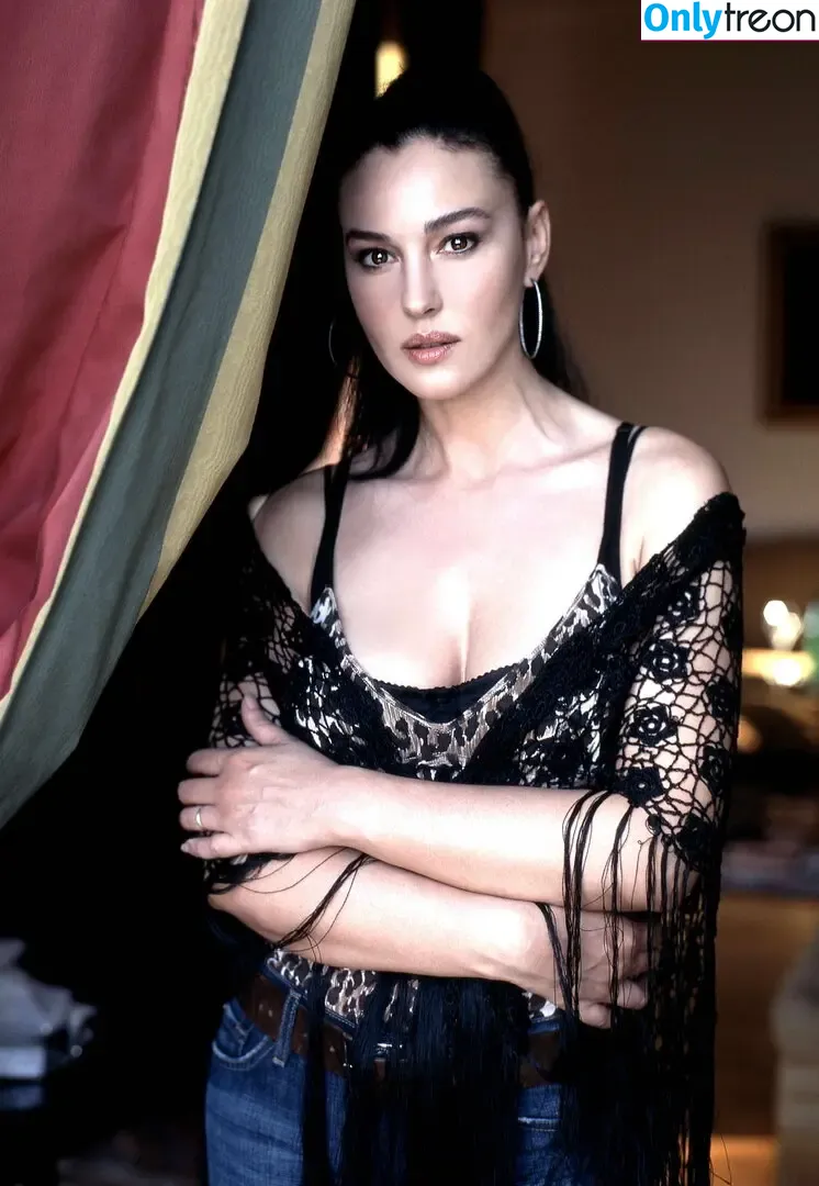 Monica Bellucci nude photo #0353 (aMonicaBellucci / bellucciginebra / monicabellucciofficiel)