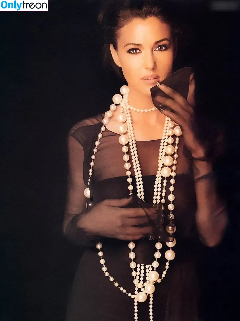 Monica Bellucci nude photo #0522 (aMonicaBellucci / bellucciginebra / monicabellucciofficiel)