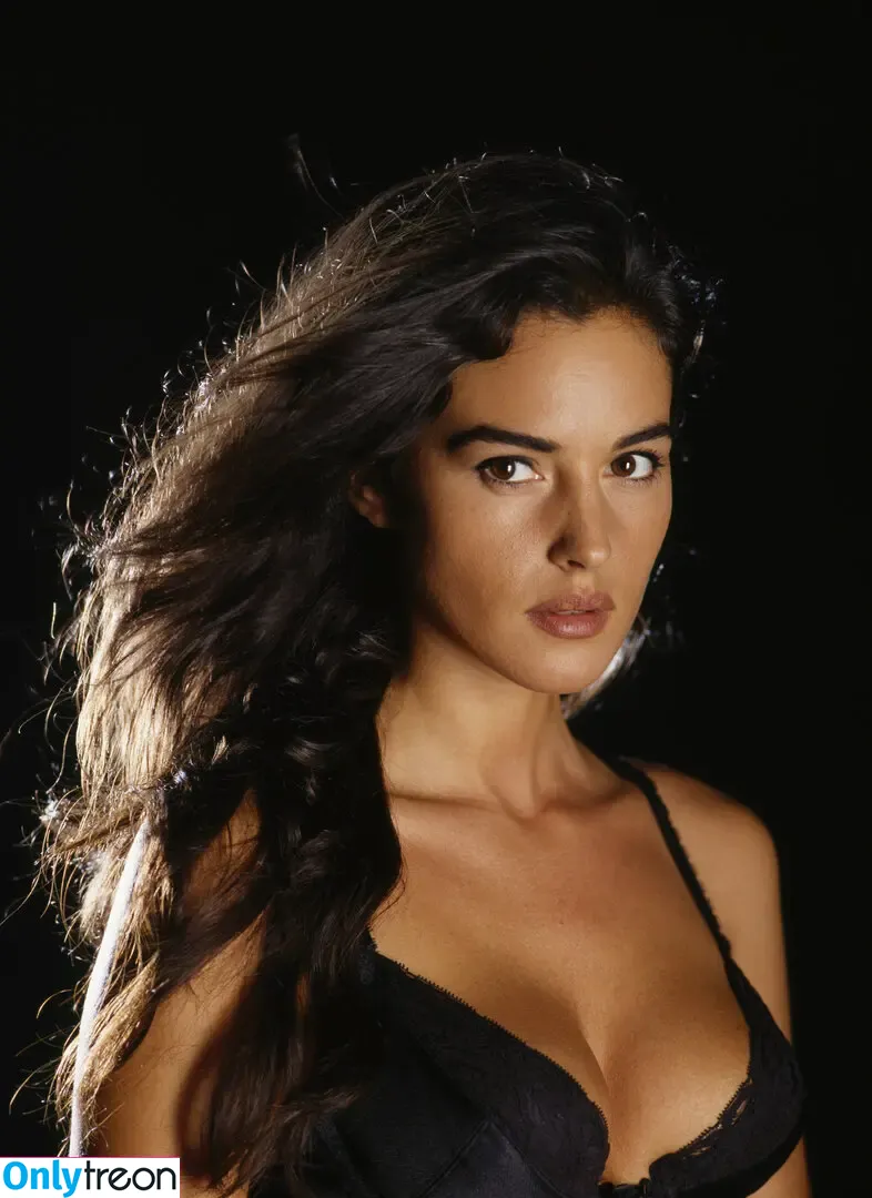 Monica Bellucci nude photo #0605 (aMonicaBellucci / bellucciginebra / monicabellucciofficiel)