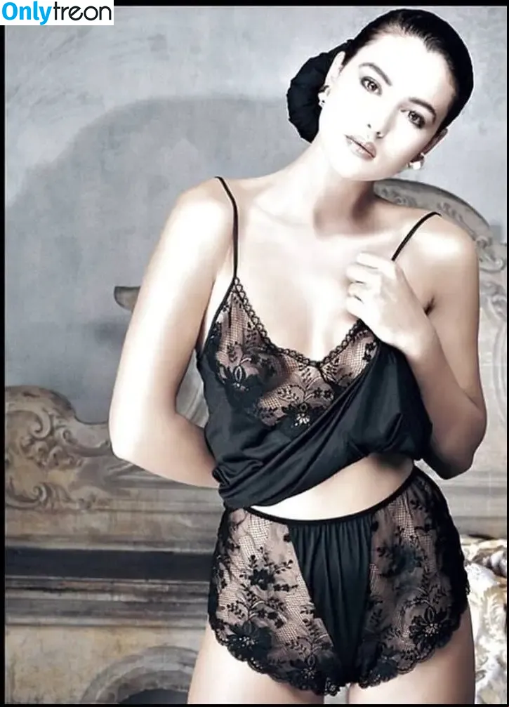 Monica Bellucci nude photo #0966 (aMonicaBellucci / bellucciginebra / monicabellucciofficiel)