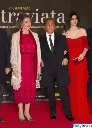 Monica Bellucci / aMonicaBellucci / bellucciginebra / monicabellucciofficiel nude photo #1097