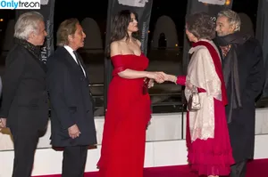 Monica Bellucci / aMonicaBellucci / bellucciginebra / monicabellucciofficiel nude photo #1105