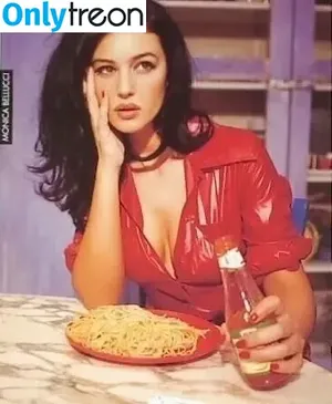 Monica Bellucci / aMonicaBellucci / bellucciginebra / monicabellucciofficiel nude photo #1148